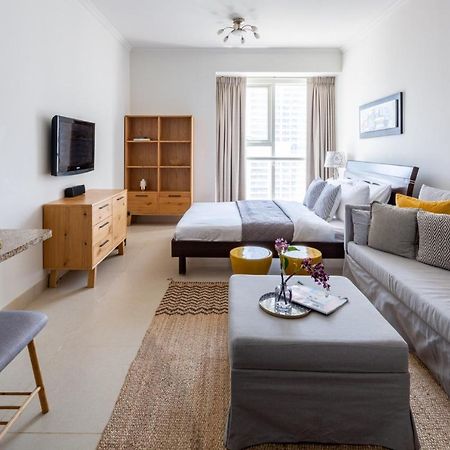 Frank Porter - Goldcrest Executive Apartment Дубай Екстериор снимка