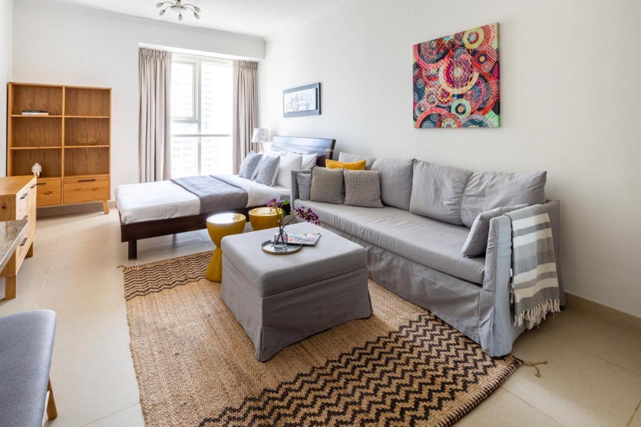 Frank Porter - Goldcrest Executive Apartment Дубай Екстериор снимка